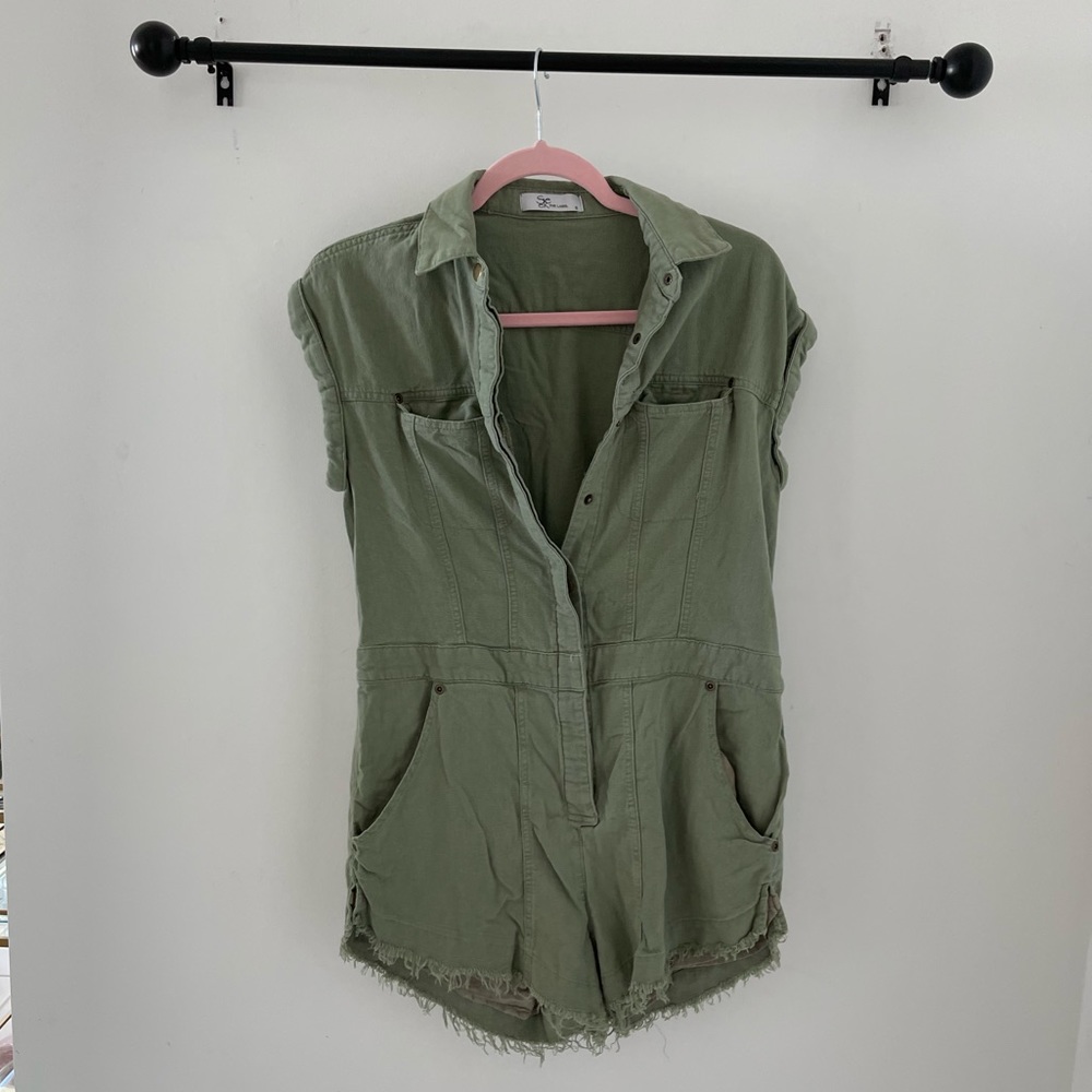 Seek the label romper